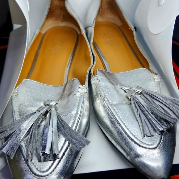 Silver Pointy Toe Flats with Tassles - Picture 3 of 6
